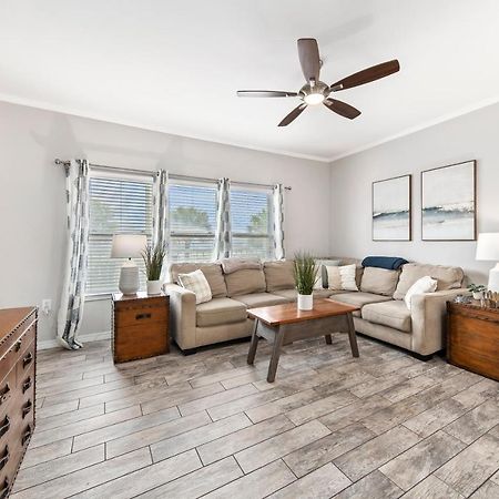 גולף שורז Summerescape - Retreat - Steps To Beach - Spaciouswestbeachcondo מראה חיצוני תמונה