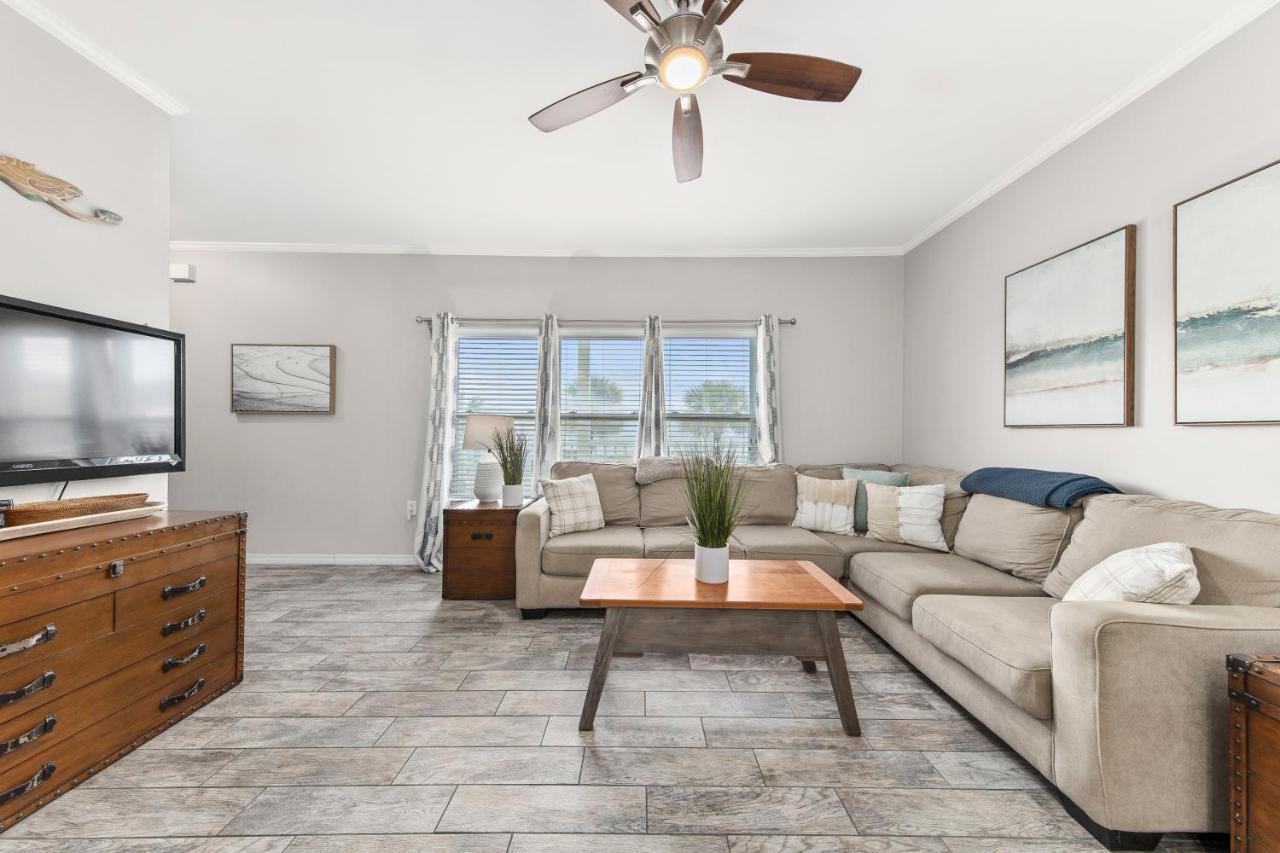 גולף שורז Summerescape - Retreat - Steps To Beach - Spaciouswestbeachcondo מראה חיצוני תמונה