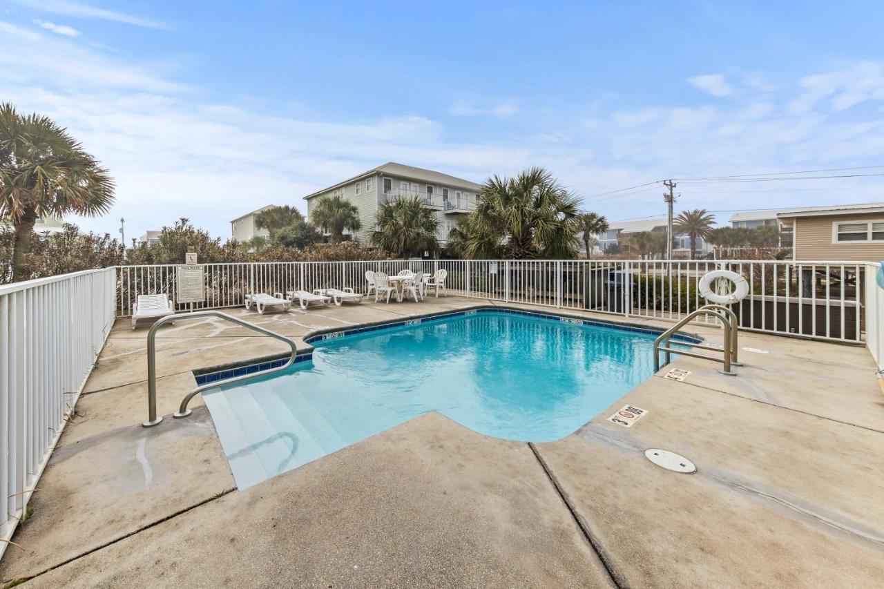 גולף שורז Summerescape - Retreat - Steps To Beach - Spaciouswestbeachcondo מראה חיצוני תמונה